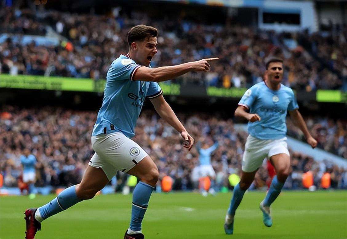 欧冠赛场精彩瞬间：皇马主场2-0取胜,（欧冠高光回顾：皇马主场2-0告捷）