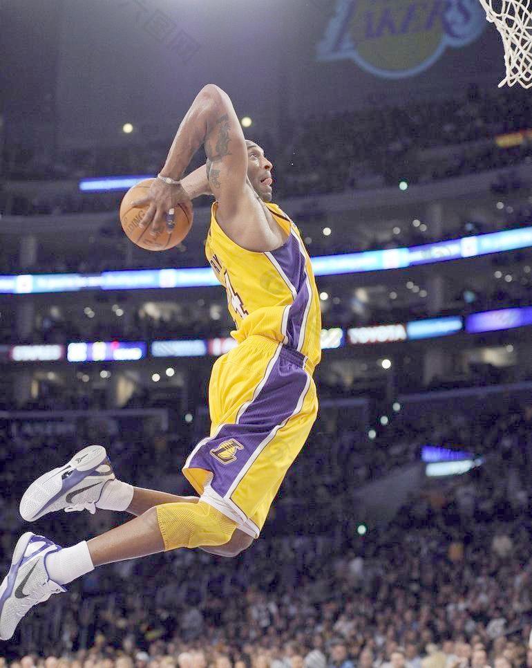 拜仁慕尼黑客场大胜勒沃库森（拜仁慕尼黑客场横扫勒沃库森）