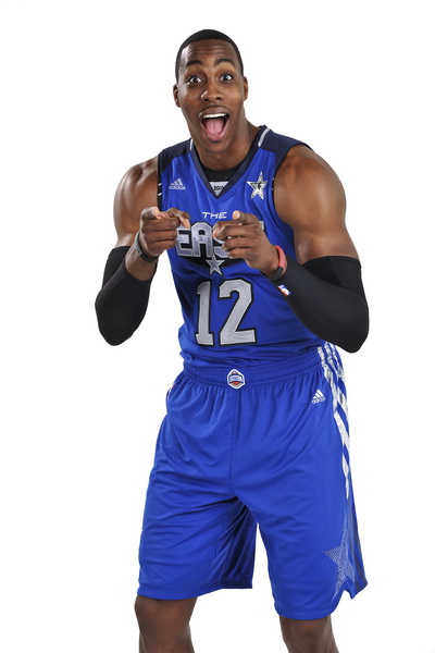 西装暴徒伦纳德受伤缺阵8场！快船总裁曝：没外界想的那么简单（伦纳德因伤连缺8场，快船总裁：情况没外界想得那么简单）