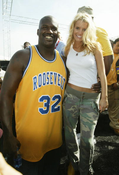 说了啥？卢克曼在被换下时与主教练尤里奇发生口角冲突（被换下不满，卢克曼与主帅尤里奇场边爆发口角）