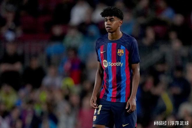 意媒：布雷默和鲁加尼今日参与全队合练，弗拉霍维奇在旁观看（意媒：布雷默、鲁加尼今日随队合练，弗拉霍维奇在场边观战）