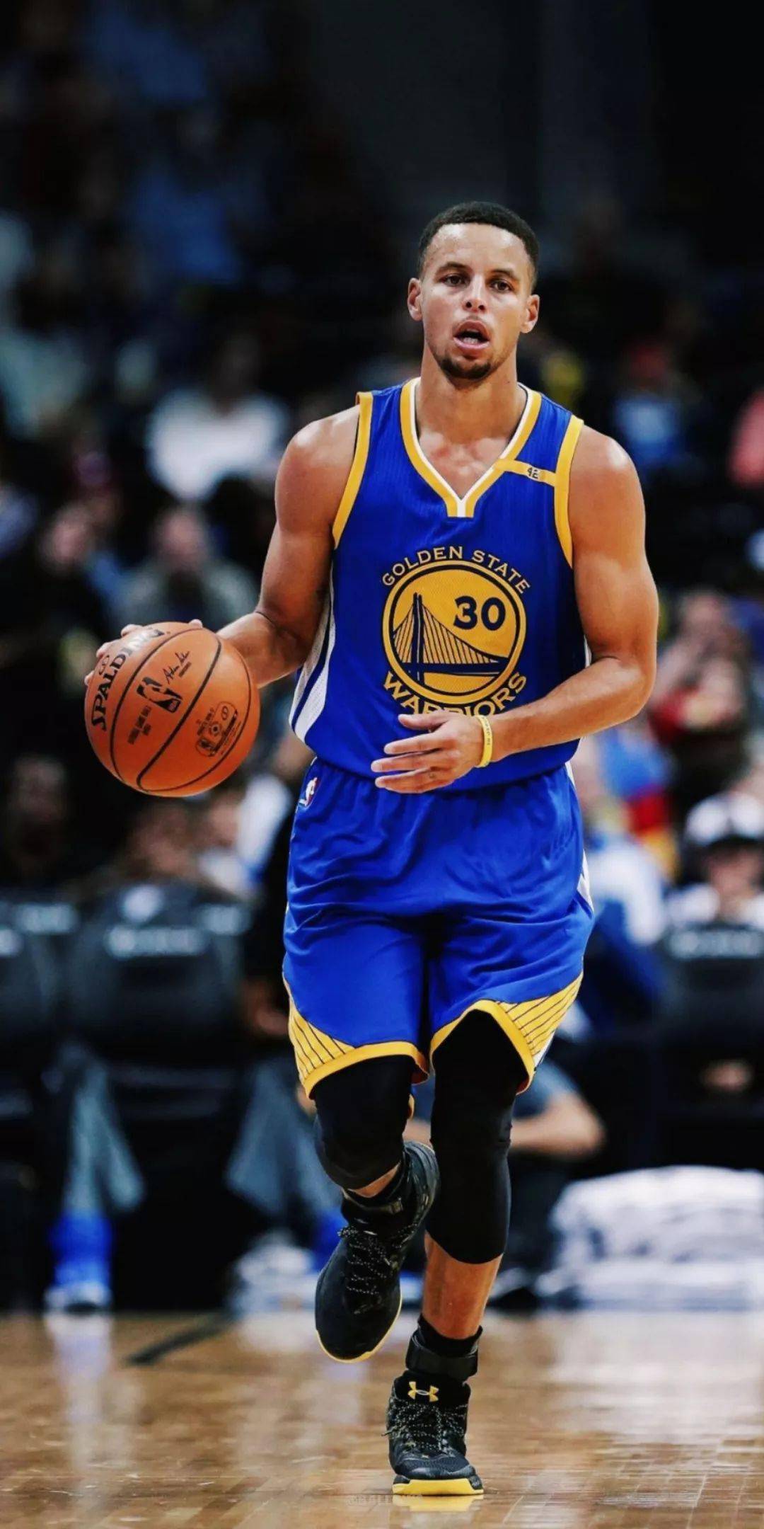 足球报：申花将利用今年最后两场亚冠来决定人员的去留（足球报：申花将以年内最后两场亚冠为考察依据确定人员去留）