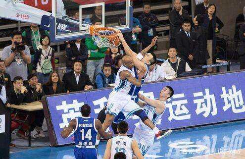 说唱歌手歌词影射姆巴佩毁掉卡昂，姆巴佩：你连买票看球钱都没有（说唱歌手歌词暗讽姆巴佩毁了卡昂，姆巴佩回击：你连球票钱都掏不起）